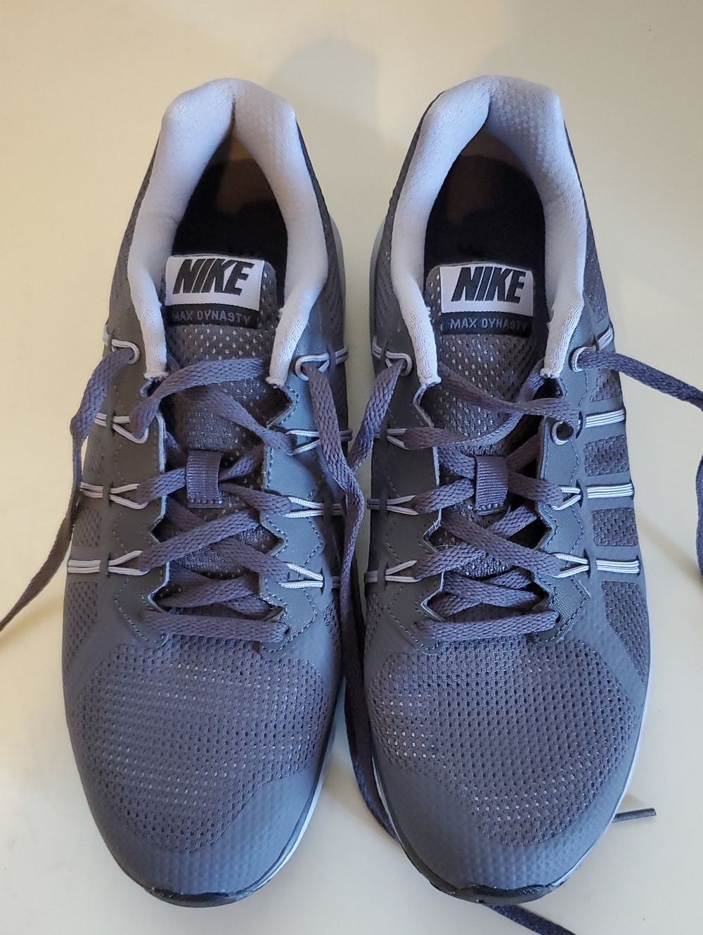 Nike Men’s Gray Max Dynasty 2016 Athletic Running Shoes